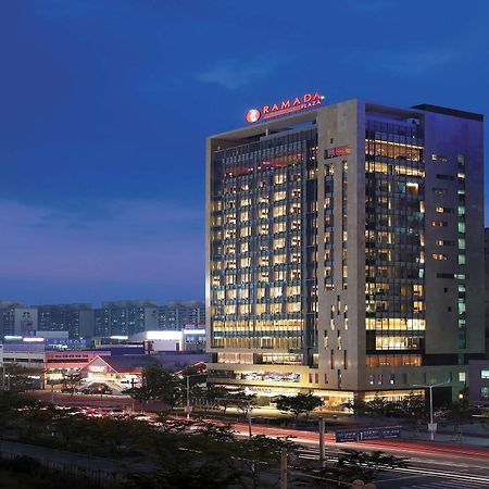 Отель Ramada Plaza By Wyndham Gwangju Кванджу Экстерьер фото