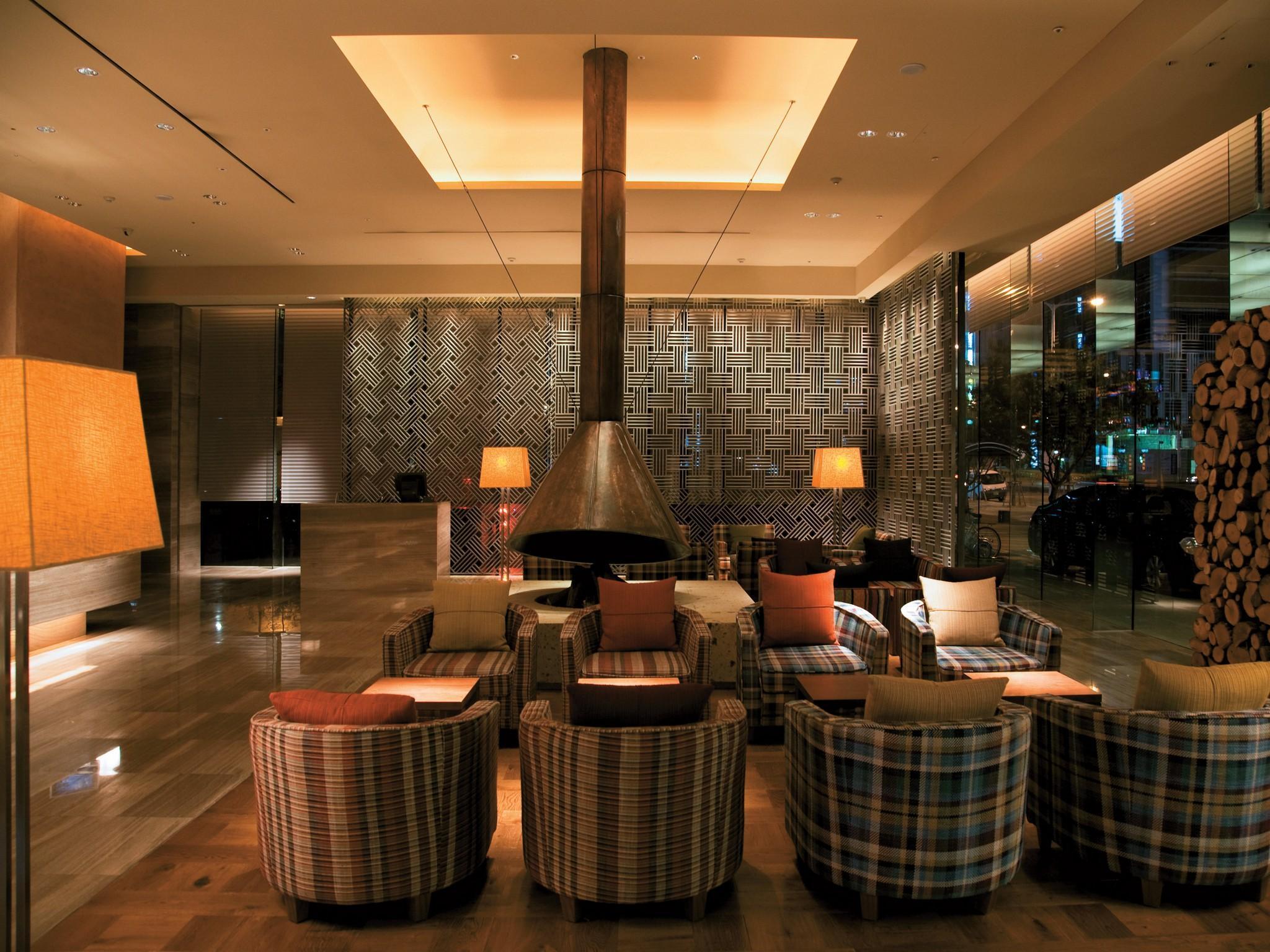 Отель Ramada Plaza By Wyndham Gwangju Кванджу Экстерьер фото