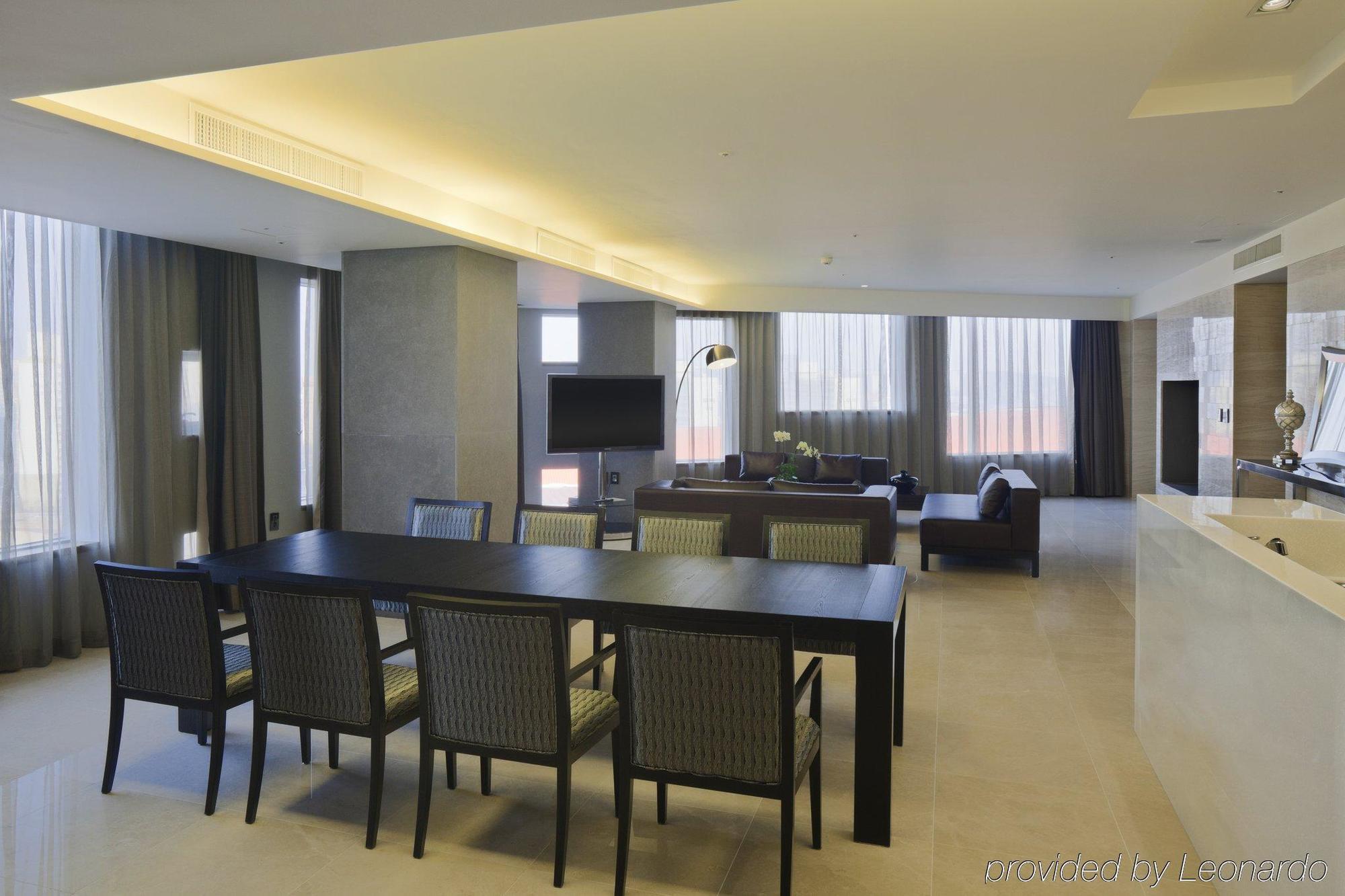 Отель Ramada Plaza By Wyndham Gwangju Кванджу Экстерьер фото