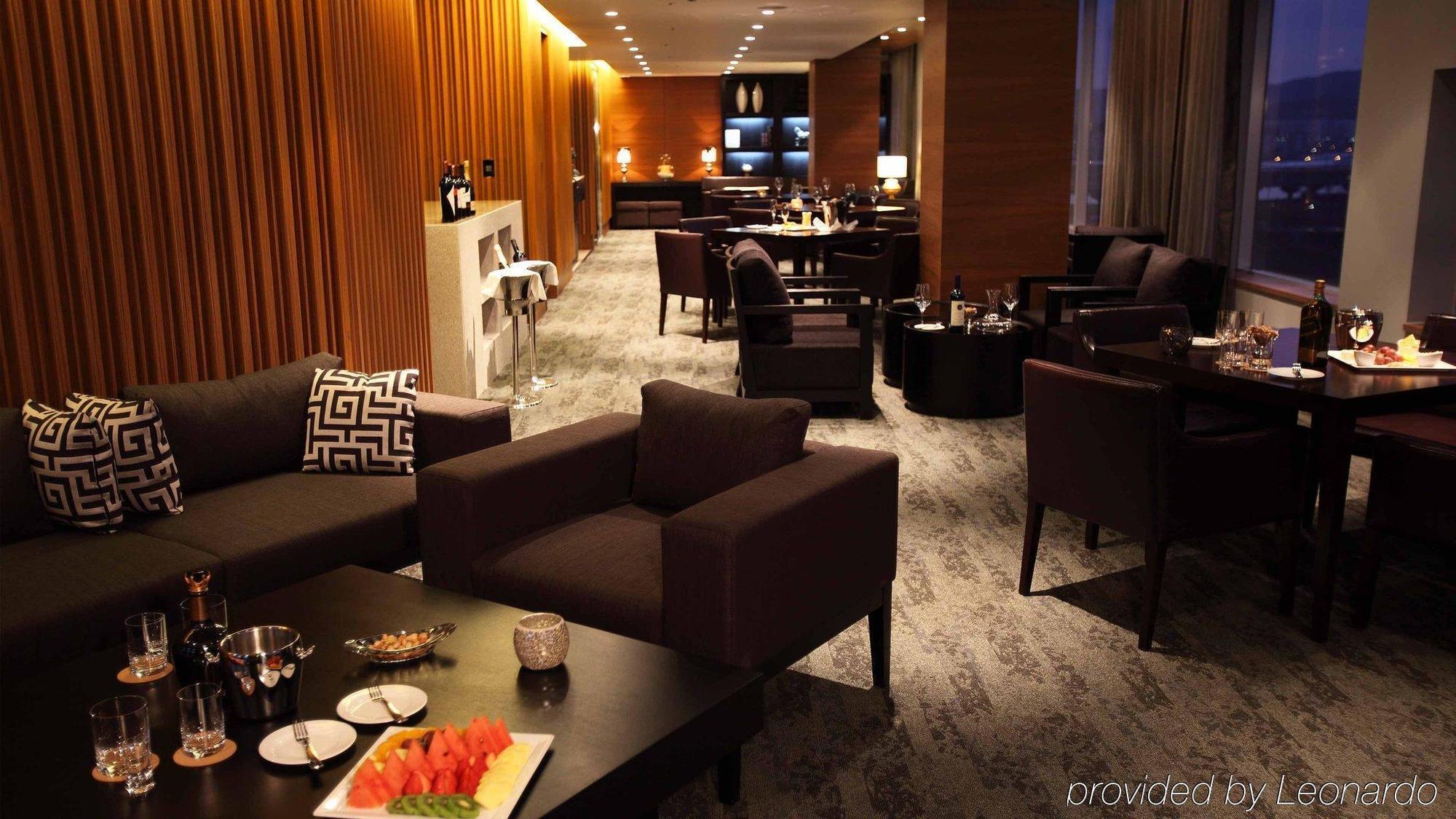 Отель Ramada Plaza By Wyndham Gwangju Кванджу Экстерьер фото
