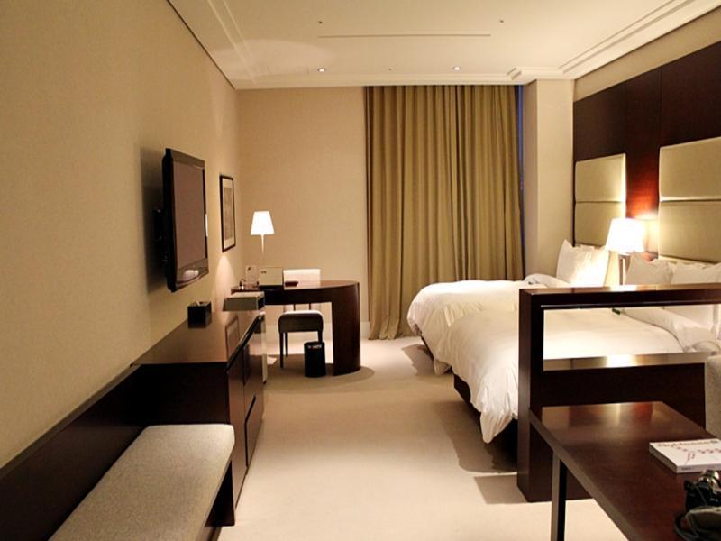 Отель Ramada Plaza By Wyndham Gwangju Кванджу Экстерьер фото